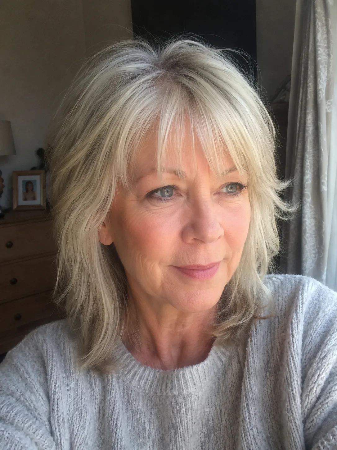 Cohesive mature hairstyle balancing multi-textured sections for a fluid movement