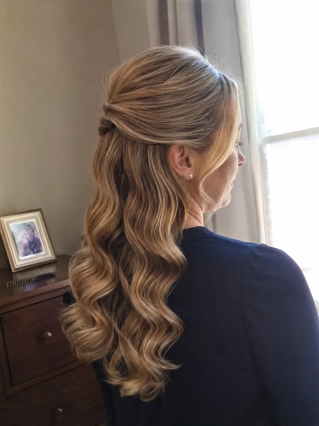 Extended salon setting clip process building enduring body on heavy trailing hair profiles
