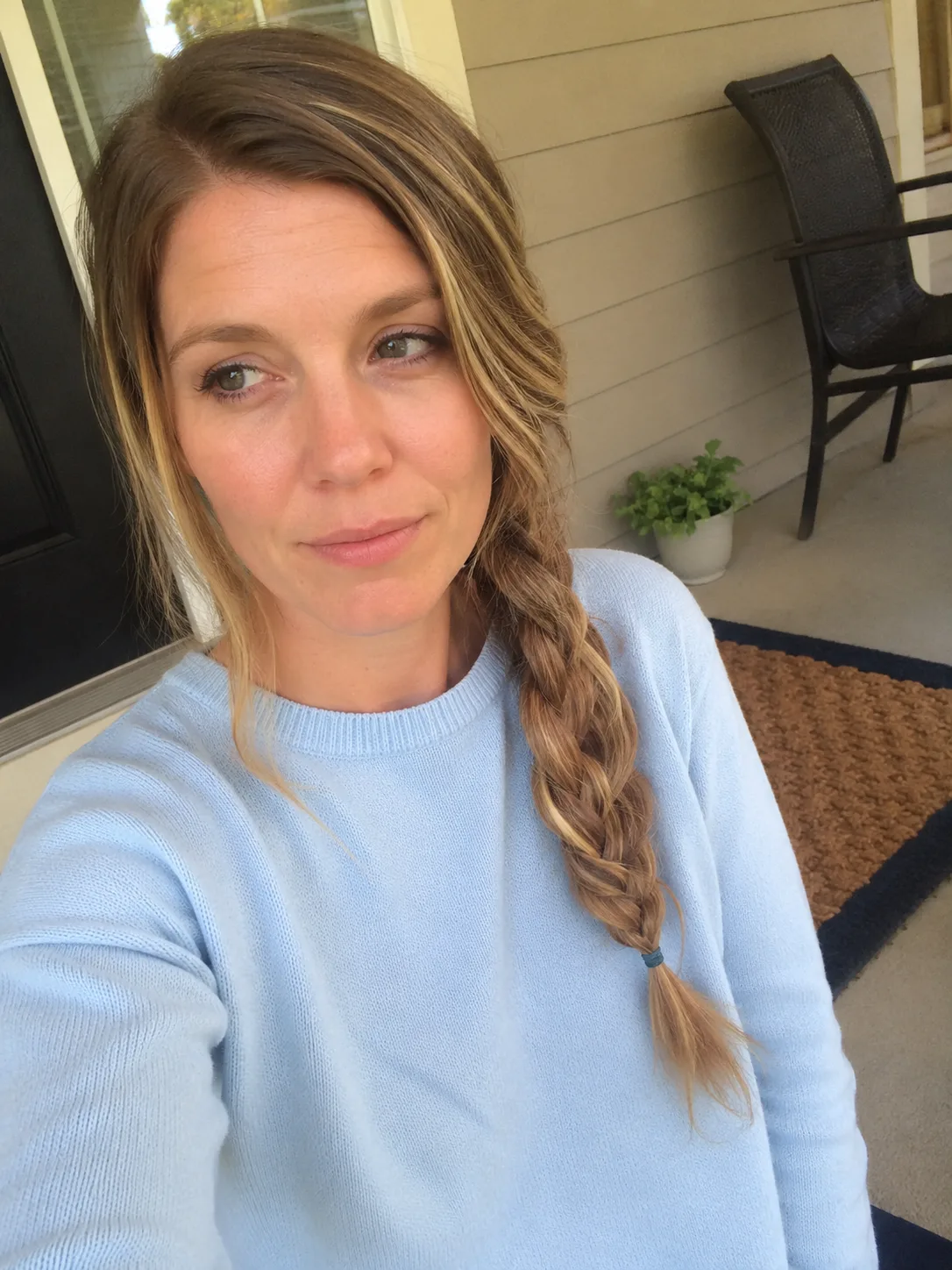 Medium layered shag with textured movement