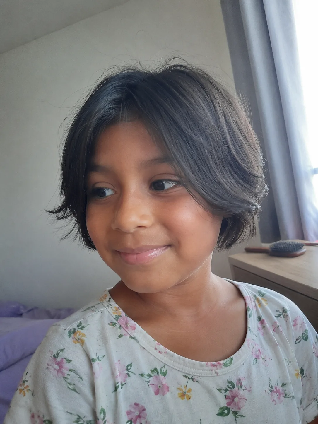 Salon cutting process for an active young child showing prompt, precise line adjustments