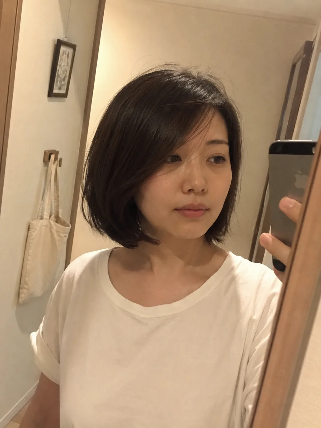 Side swept bang bob for round face haircuts short with diagonal fringe