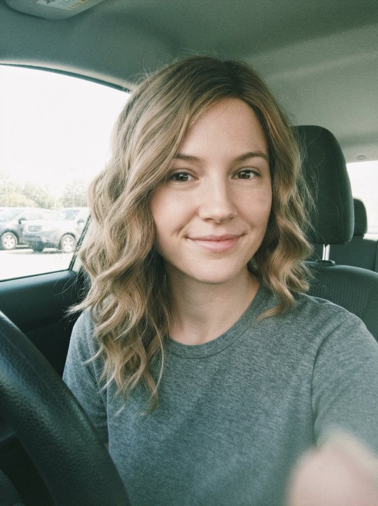 Medium brunette hair with caramel-blonde face-framing highlights