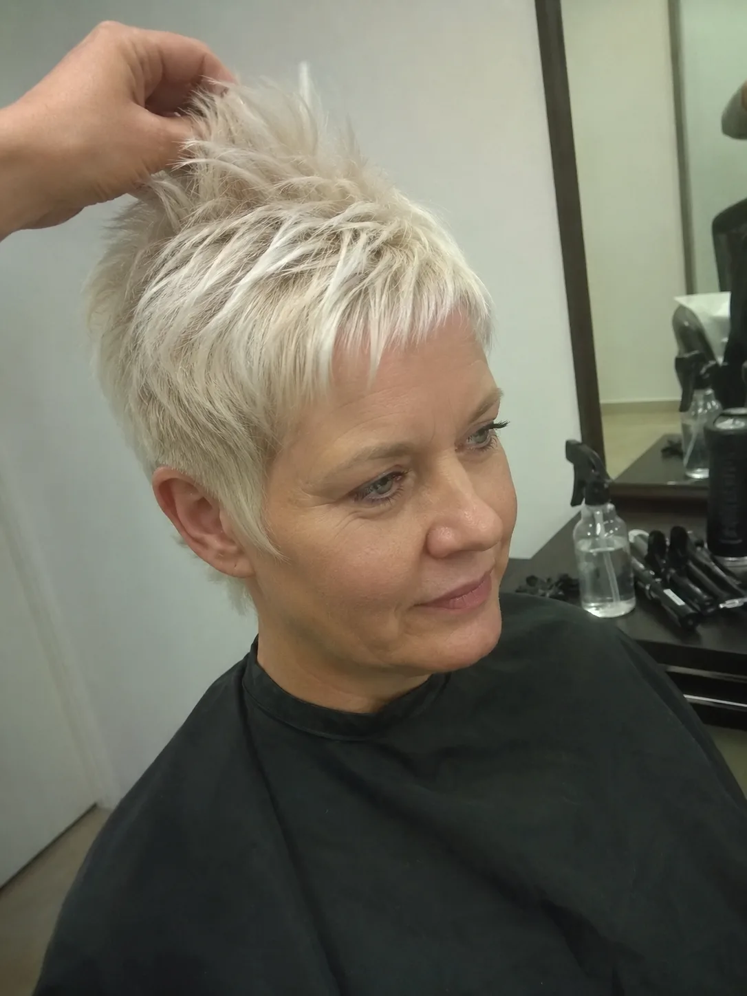 Platinum blonde hair color ideas polished powerful hairstyle inspiration and modern styling ideas for a fresh new look