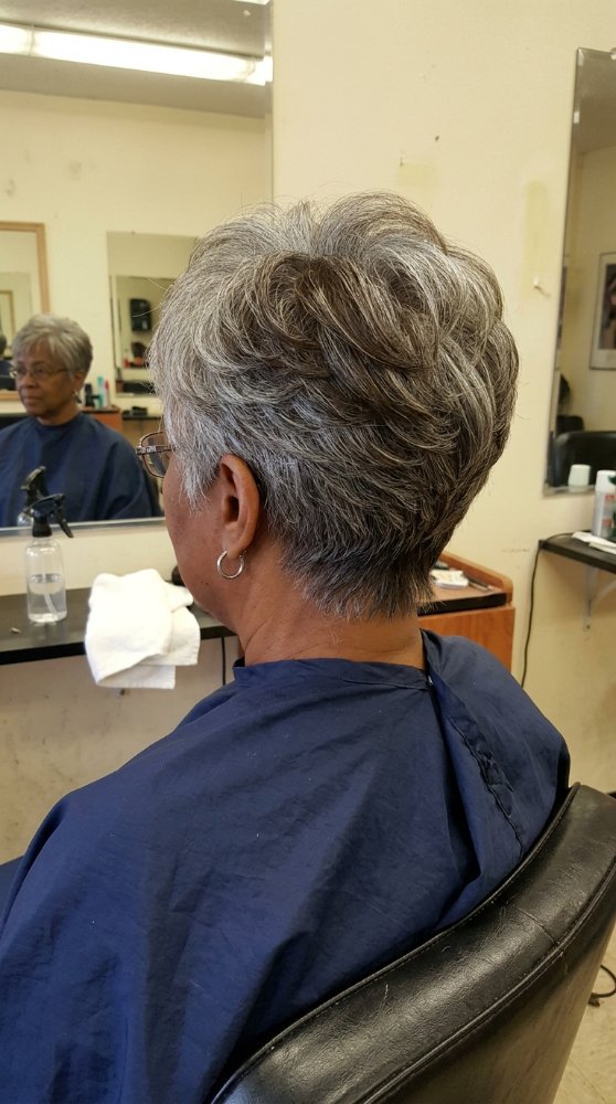 Gray hairstyle with smooth, sleek, natural texture